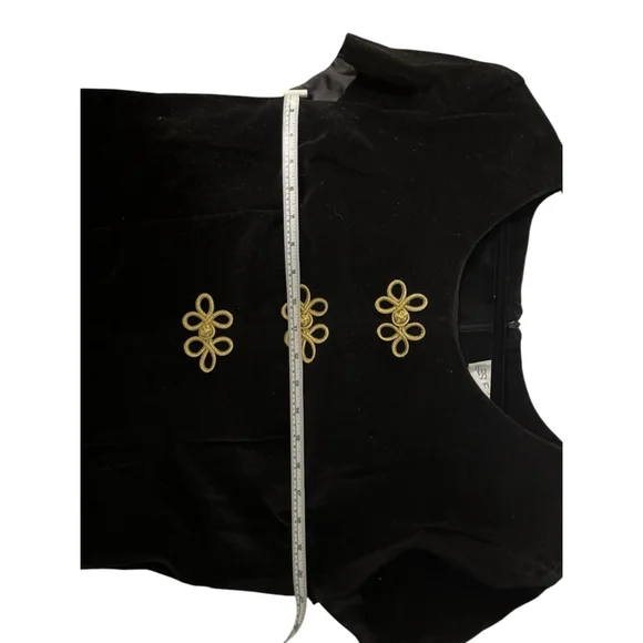 Leslie Lucks, Vintage & Velvet Black Dress with Gold Color Accents, SZ: 16 - Picture 7 of 9